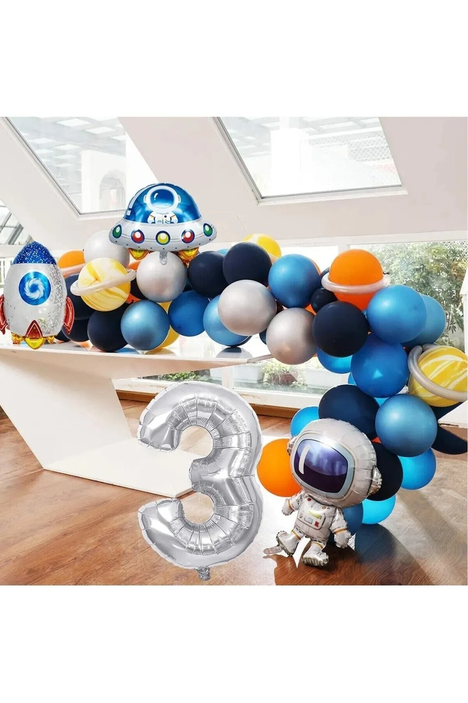 Uzay Temalı Doğum Günü Seti 3 Yaş; 4 Adet Folyo, 50 Lateks Balon, Banner, Balon Zinciri, Balon Bandı gorsel 3
