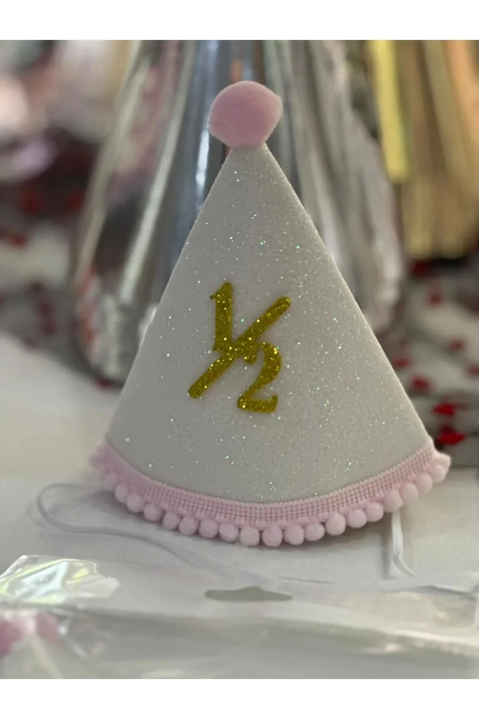 KUKULETA PEMBE BEYAZ GOLD YAZI 6. AY PARTİ ŞAPKASI 1/2 ŞAPKA BEBEK PARTİ ŞAPKASI gorsel 5