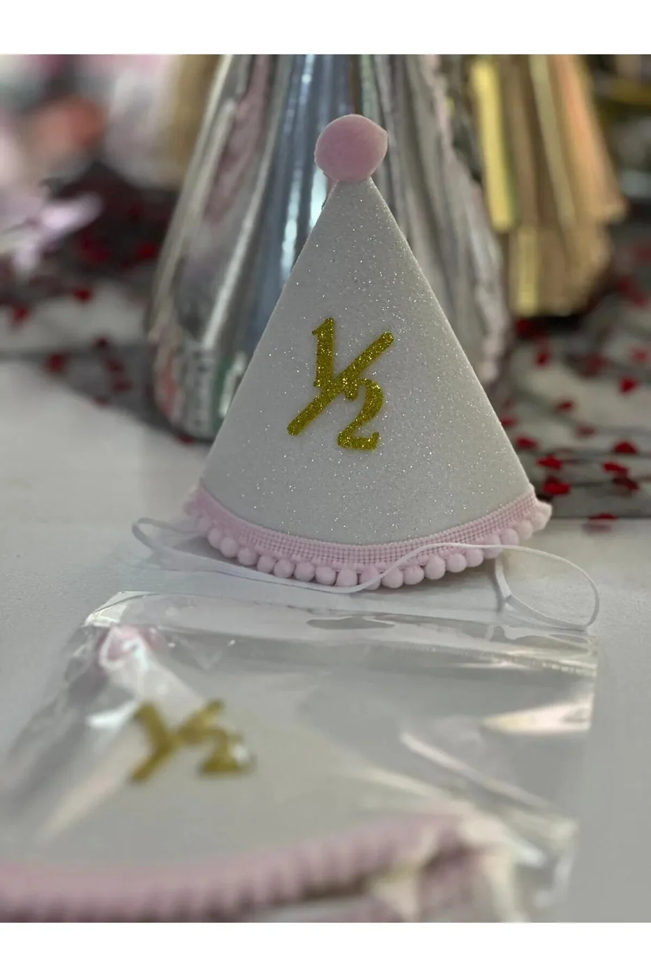 KUKULETA PEMBE BEYAZ GOLD YAZI 6. AY PARTİ ŞAPKASI 1/2 ŞAPKA BEBEK PARTİ ŞAPKASI gorsel 6